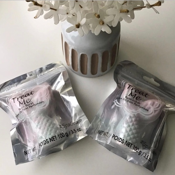 Mermaid Tail Bath Bombs SET OF 2 Spa Bath Fizzy Shimmering Pastel Pair Relax NEW - Picture 7 of 7